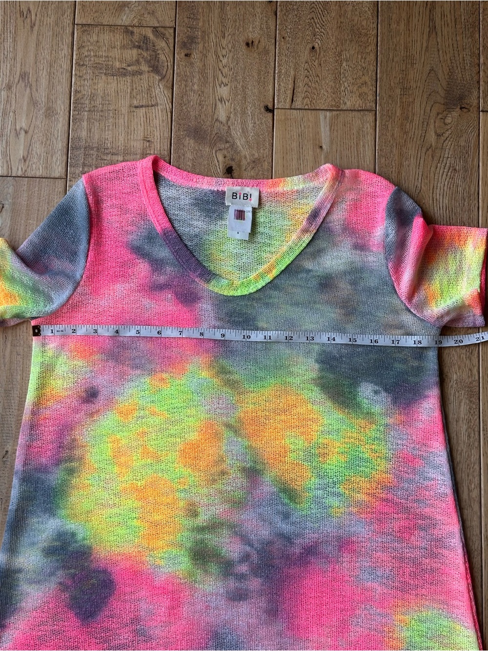 NEW BiBi Tie Dye Print Low Gauge Deep U Neck Top size Small - Picture 7 of 9